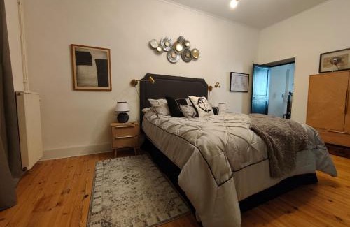 Cahors Old Town Apartment | Le Coeur de Cahor! 2 bedroom luxury rental 85m2.