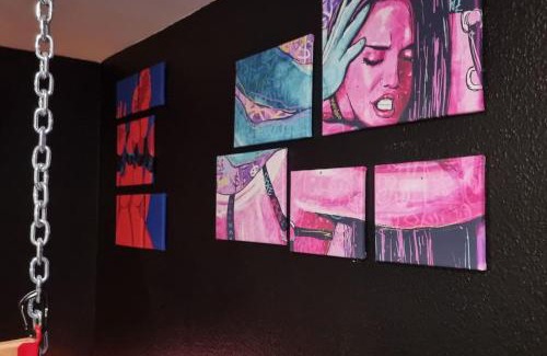 Hautepierre Apartment | Le Coin des Désirs BDSM