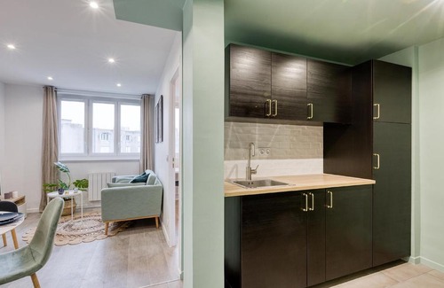 Bobigny Apartment | Le Colbert - Appt moderne pour 4 voyageurs