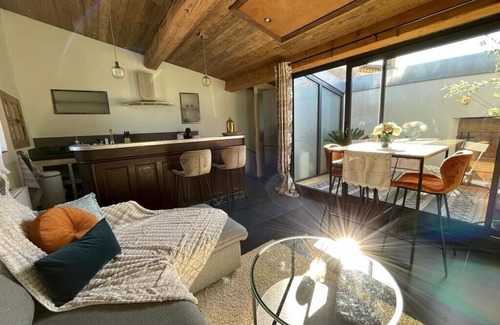 Grillon House | Le Comptoir de Camille just for you