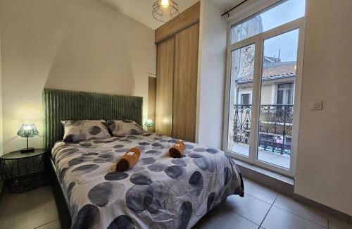 Quartier Administrations Apartment | le contemporain-2 chambres-vue Eglise saint paul