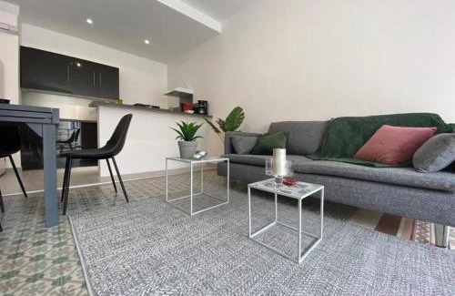 Quartier Administrations Apartment | le contemporain-2 chambres-vue Eglise saint paul