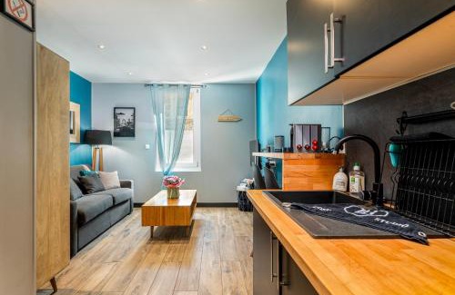 Saint-Martin-du-Littoral Apartment | Le Cosy Studio, idéal pro ou couple, proche de la plage