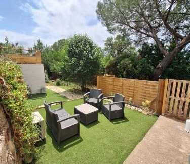 Beziers House | Le Cottage De Zénitude