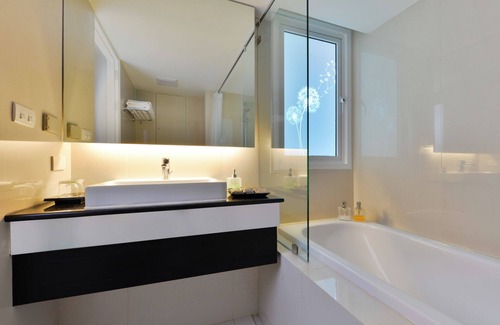 Thung Maha Mek Hotel | Le D'Tel Bangkok