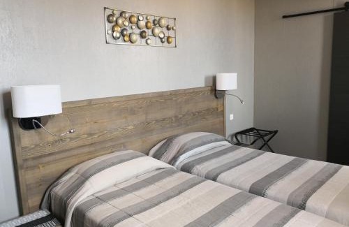 Saintes-Maries-de-la-Mer Hotel | Le Dauphin Bleu