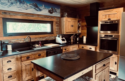 Les Angles Ski Chalet | LE DOMAINE DE BELLA-300m2-Sublime view on 3300m2 wooded plot.