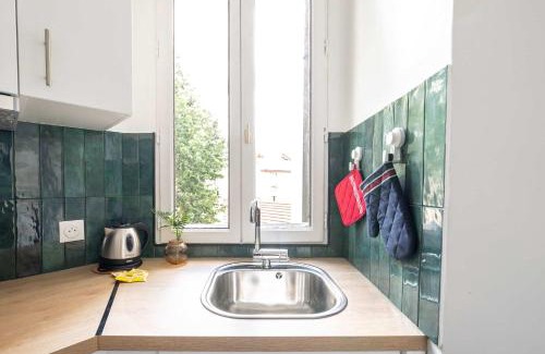 Asnieres-sur-Seine Apartment | Le Dupont - Métro 13, 20 min Champs-Elysées
