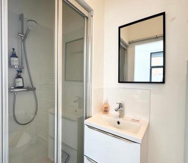 Les Poulettes Apartment | Le Francis, petit studio proche métro A