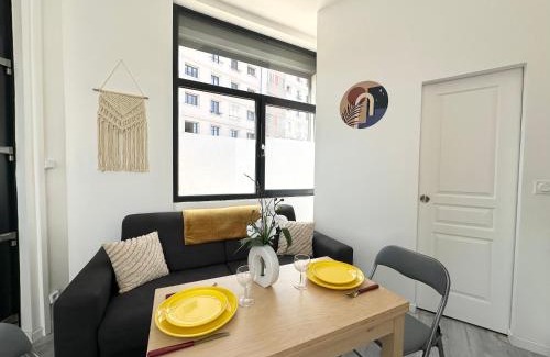 Les Poulettes Apartment | Le Francis, petit studio proche métro A