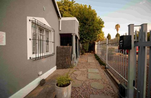 Vredefort House | Le Franz