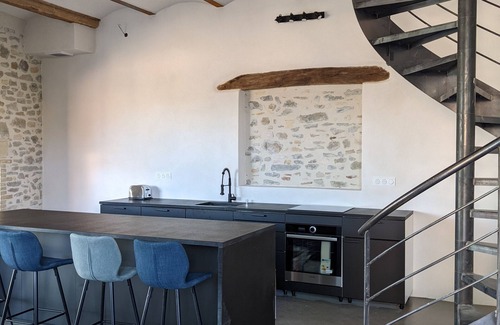 Cavillargues Villa | Le gai Ruisseau - Villa Gard Provençal Avec Piscine - 10/12 Personnes