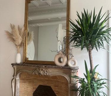 Old Town Apartment | Le Golden - Charme et confort en plein cœur de Troyes - Parking privé