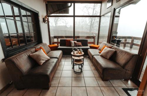 Xhoffraix Ski Chalet | Le Grand Cerf 25 pers, Malmedy- Chalet rustique, jardin