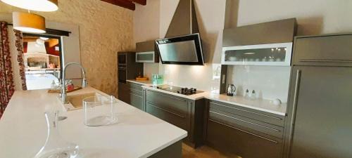 Levroux House | le Grand Chai piscine clim jardin 16 pers Levroux