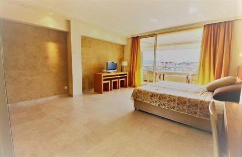 Cannes City Centre Apartment | Le Grand Hotel