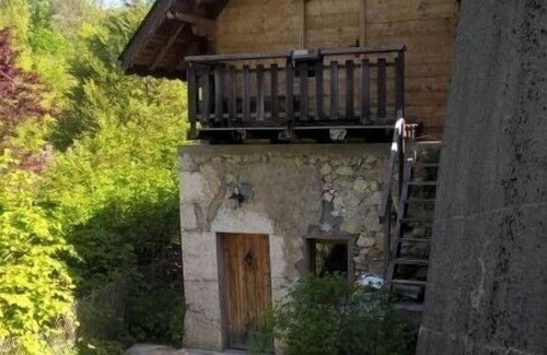 Entremont-le-Vieux House | LE GRENIER DU CROZAT