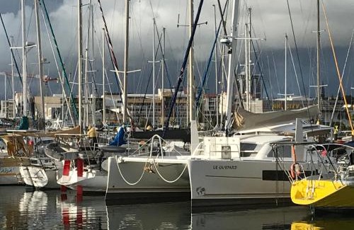South Province Apartment | Le Guepard - Catamaran amarré