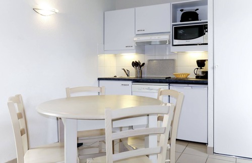 Crozon House | Le Hameau de Peemor Pen M.4 by Interhome