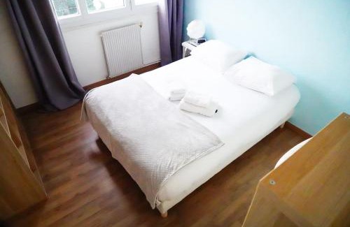Chateauroux Apartment | Le Happy Parking Terrasse Calme Fibre