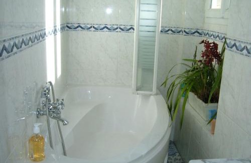 Malakoff Bed & Breakfast | Le Jardin de Cécile et Benoit - Bed and Breakfast