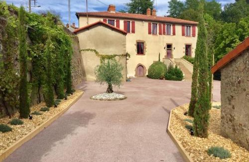 Sevremoine Bed & Breakfast | LE JARDIN SUSPENDU Domaine LE CARTERON