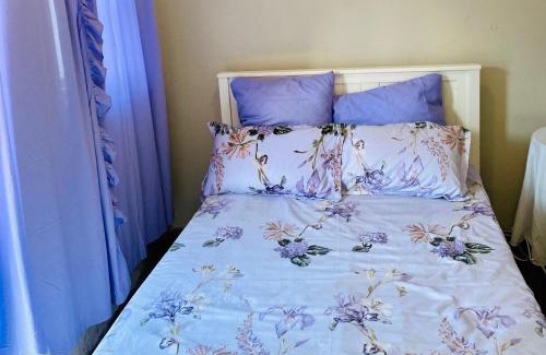 Lansdowne House | Le Lieu Accommodation