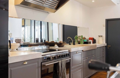 7th Arrondissement Apartment | LE Loft DU Vieux Port-saint Victor 4 Chambres, 4 Salles DE Bains