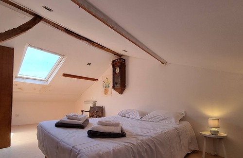 Saint-Just-Luzac House | Le Logis 5 bedroom house