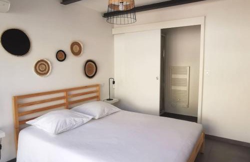 Istres Apartment | Le Lumineux l Clim l Parking l Terrasse l Paisible