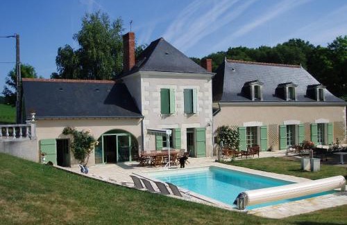 Vallieres-les-Grandes Bed & Breakfast | Le Manoir des Prés