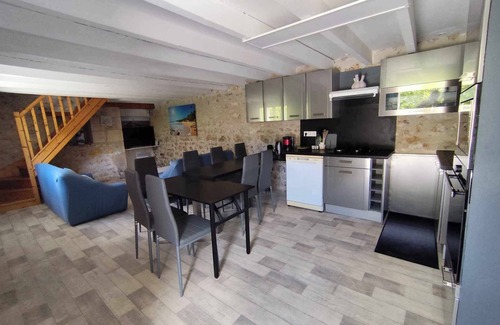 Le Gua House | Le Marais Salant - Gites for 8 people with swimming pool at Logis de Chalons à la mer
