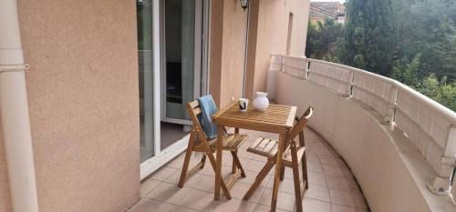 Plaine de la Brague Apartment | Le Marin - Pool and parking
