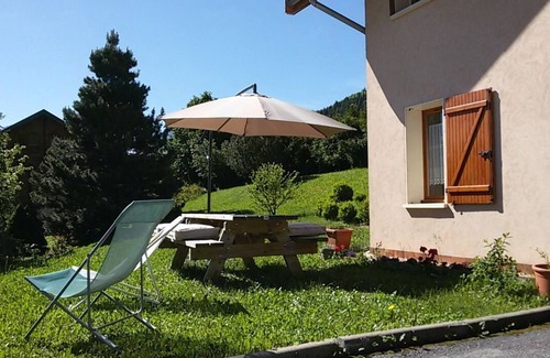 Les Bottieres Apartment | Le Maurillon: skiing and biking, at 1300m altitude, 300m from the Sybelles ski slopes.