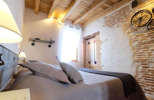 Gaillac House | Le Mazage des Tregans - A beautiful family house with heated swimming pool in the middle of nature.