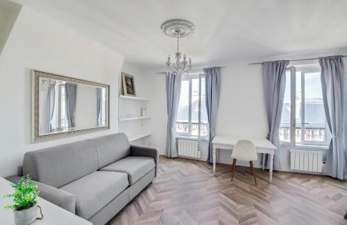 Notre-Dame Apartment | Le Milady- Versailles