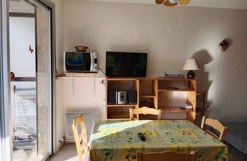 Embrun Apartment | Le Mirador - Studio avec balcon Vue Lac et Montagnes