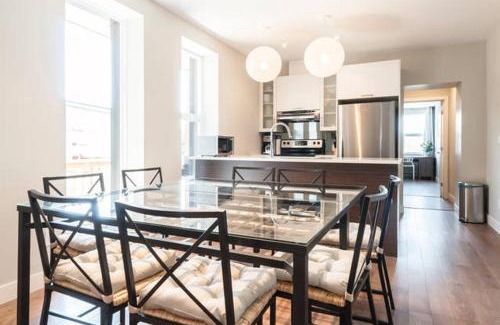 Plateau Mont Royal Apartment | Le Mont-Royal Sky by HomeInMontreal