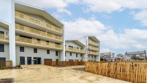 Villepinte Apartment | Le MontCalm à Villepinte