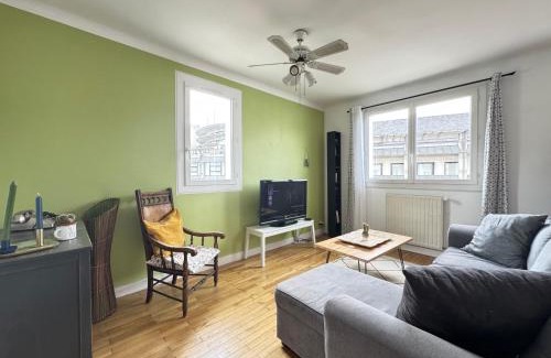 Reze Apartment | Le Morandeau - 2 Chambres, Parking, Wifi, Central