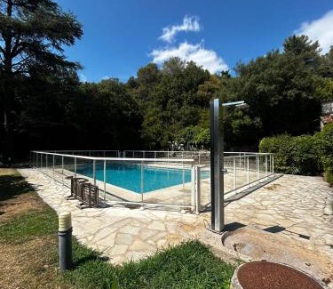 Bastide Giraud Apartment | Le Moulin - Piscine, Tennis, TV, Plage à 5min