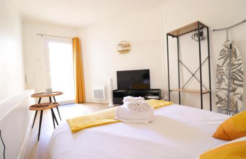 Bergerac Apartment | Le Néo - Studio chic avec sa cour privative et fibre
