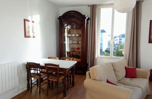 Chinon Apartment | Le Nid de L’Île