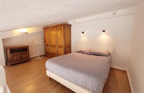 Saint-Cyprien Plage Apartment | Le nid des Oliviers