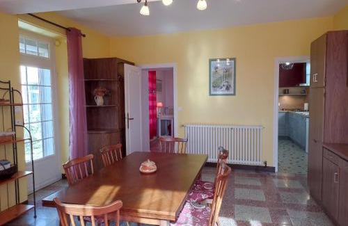 Molosmes House | Le Nid des Tourterelles