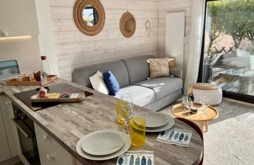 Larmor-Plage Apartment | Le Nid Douillet, studio avec terrasse et parking à 400m des plages