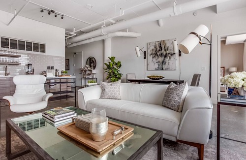 Poncey-Highland Apartment | Le Noir Et Blanc by Atlanta Luxury Rentals