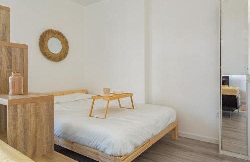 Saint-Cyr-l'Ecole Apartment | Le Péruvien - Saint-Cyr-L'Ecole - Free Parking