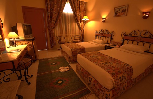 Sheraton Road -Sakkala Hotel | Le Pacha Resort