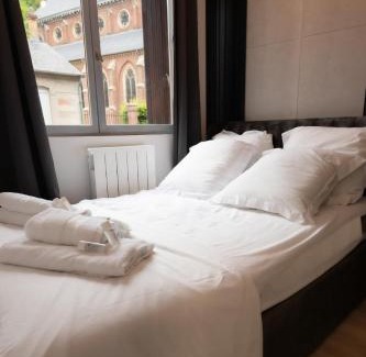 Beauvais Apartment | Le Passion Room - Love Room - Jacuzzi